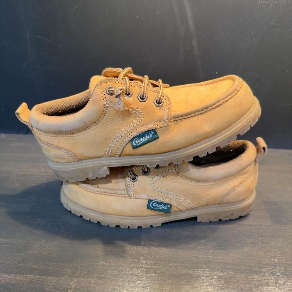 Vintage Y2K women’s Candies low boot size 8